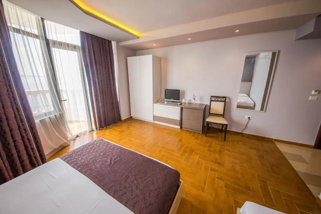 Apollon TRPL Superior Full SV 4.jpg